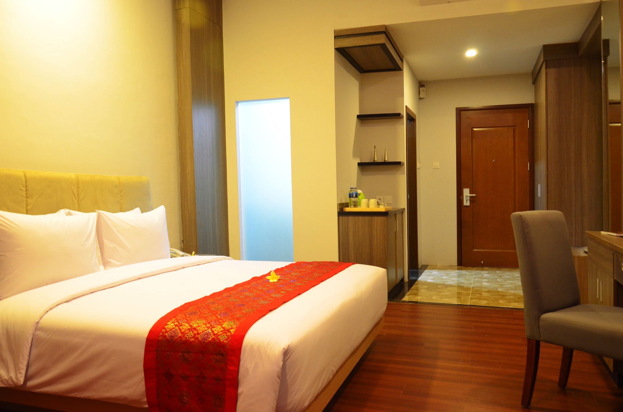 Airish Hotel Palembang Exterior foto